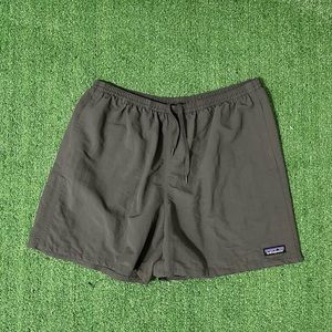 Patagonia Men's Large Shorts - 5"